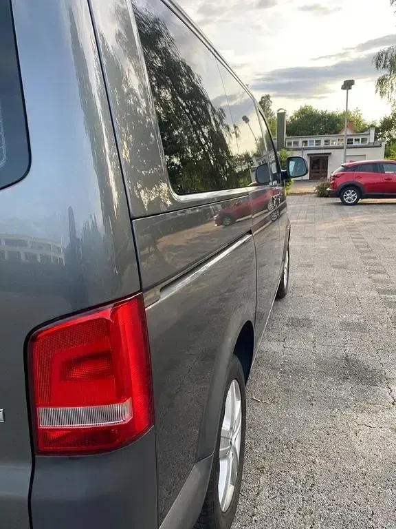 Gebraucht VW Caravelle 179 PS (131 kW) 2010 Grün Van