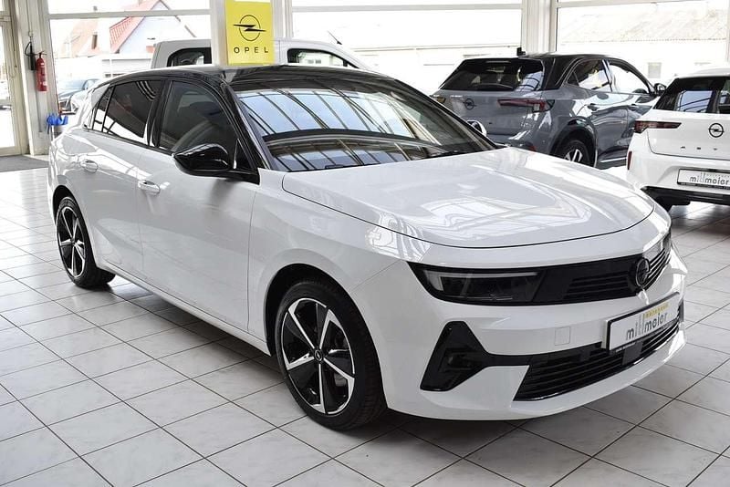 Gebraucht Opel Astra 136 PS (100 kW) 2024 Weiß Limousine