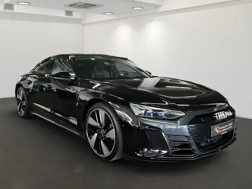 Gebraucht Audi e-tron GT quattro Ambiente 494 kW (673 PS) 2021 Mythosschwarz metallic Limousine