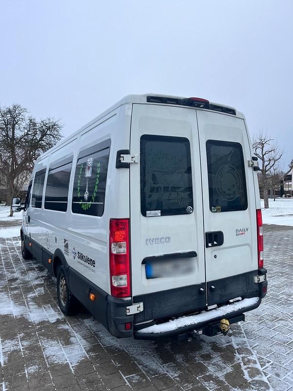 Gebraucht Iveco Daily 180 PS (132 kW) 2009 Weiß Van / Kleinbus