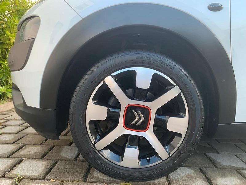 Weiß Gebraucht 2014 Citroën C4 Cactus Shine Edition Kleinwagen | 6.350 € (Fairer Preis) - Bild 1/4