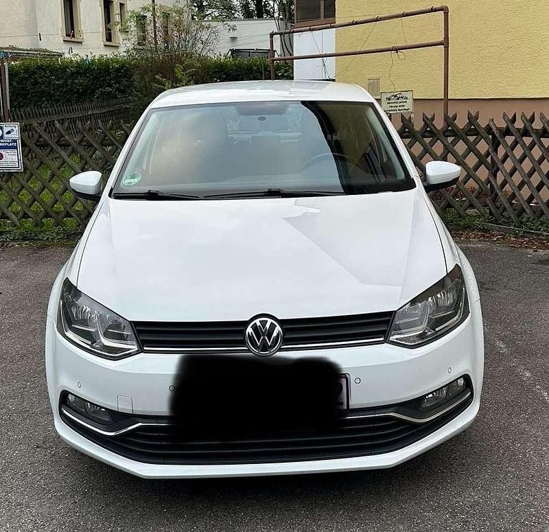 Weiß Gebraucht 2015 VW Polo LOUNGE Limousine | 6.500 € (Guter Preis) - Bild 1/4