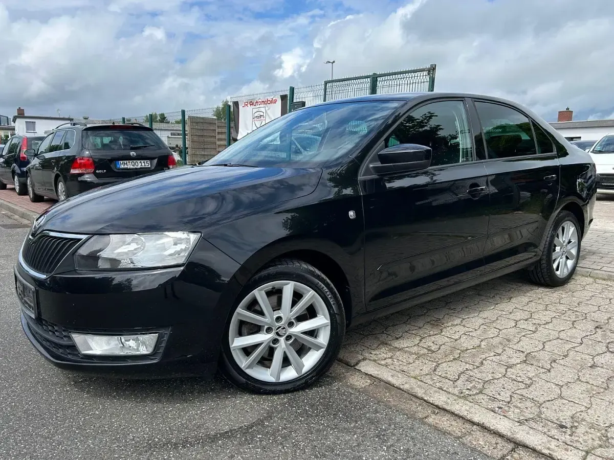 Gebraucht Skoda Rapid Ambition 105 PS (77 kW) 2012 Schwarz Kleinwagen