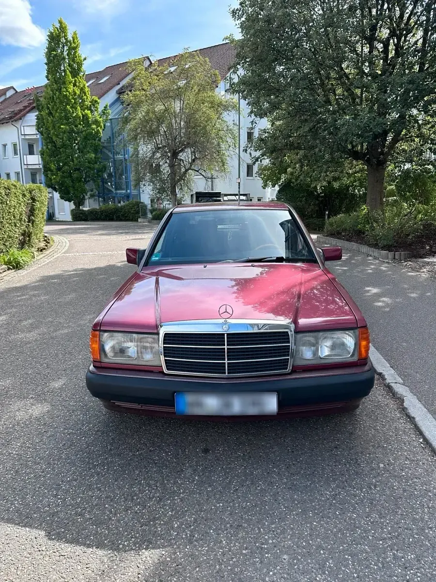 Gebraucht Mercedes 190 122 PS (89 kW) 1990 Rot Limousine