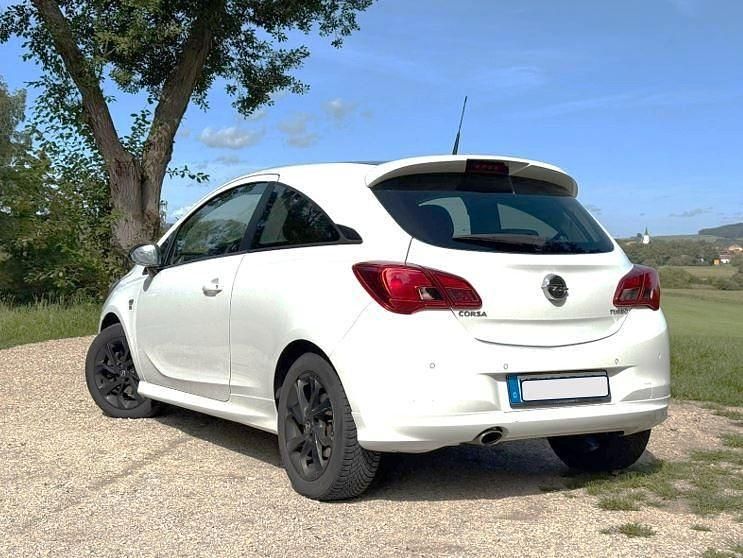 Weiß Gebraucht 2015 Opel Corsa Color Edition Kleinwagen | 6.590 € (Fairer Preis) - Bild 1/4