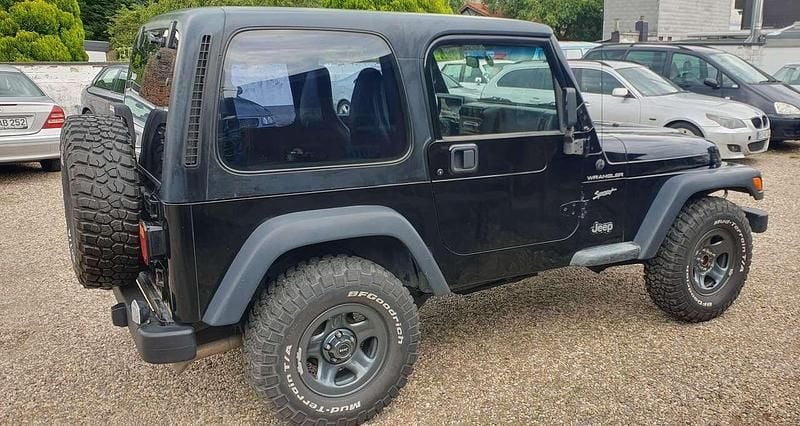 Gebraucht Jeep Wrangler Sport 118 PS (86 kW) 2001 Schwarz SUV