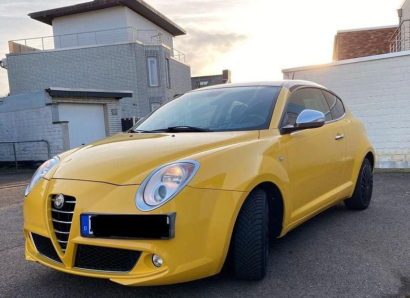 Gelb Gebraucht 2007 Alfa Romeo MiTo Kleinwagen | 3.599 € - Bild 1/4