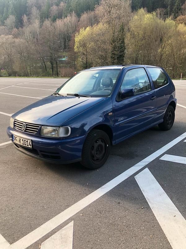 Usata VW Polo 60 CV (44 kW) 1997 Blu Utilitaria