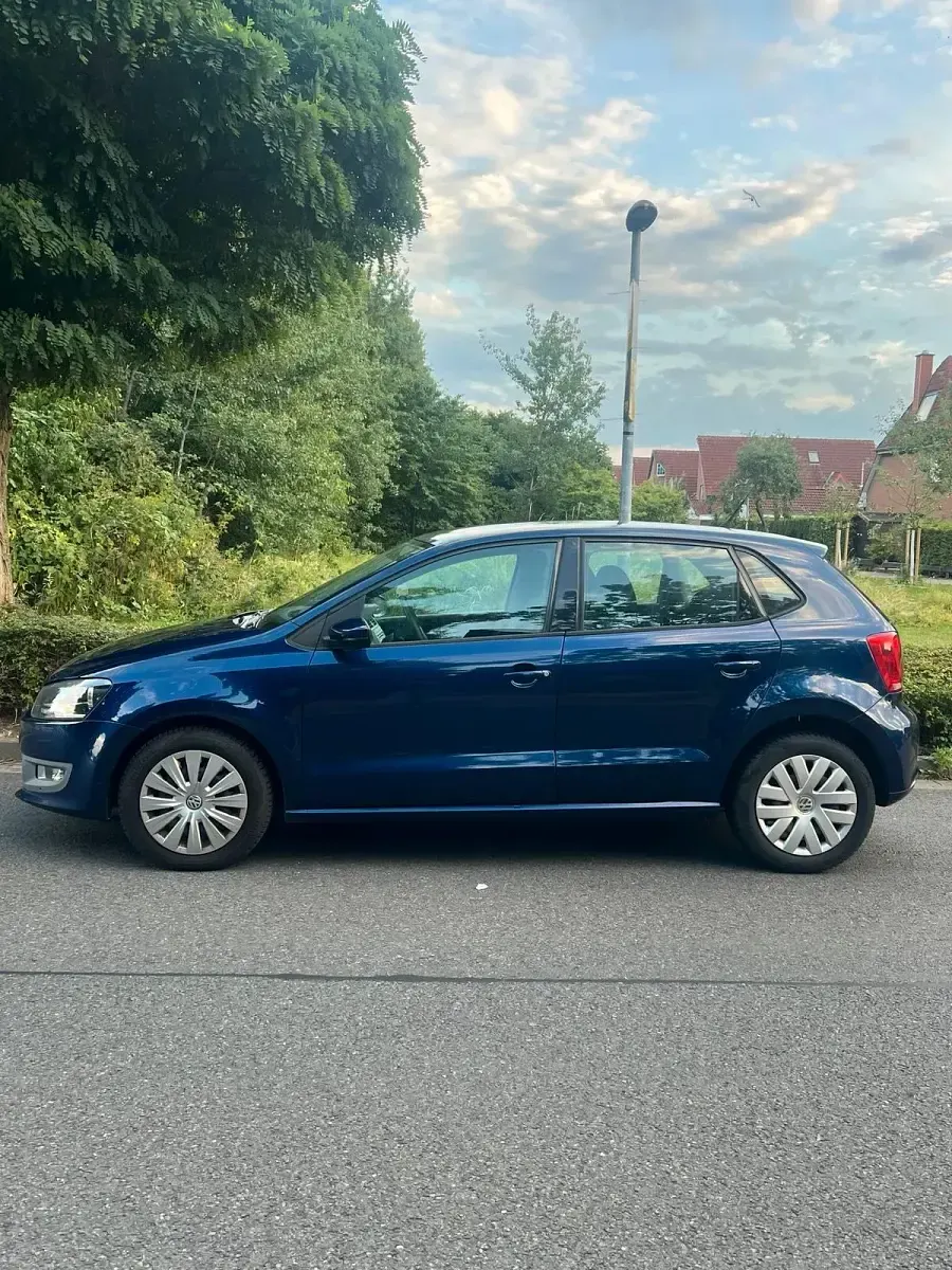 Gebraucht VW Polo 60 PS (44 kW) 2010 Blau Kleinwagen