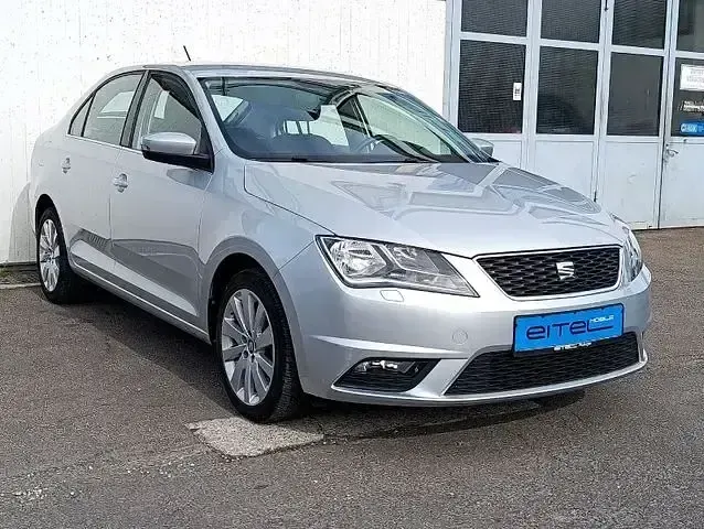 Gebraucht Seat Toledo Style 110 PS (80 kW) 2016 Silber (reflexsilber metallic) Kleinwagen