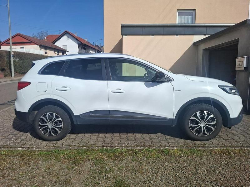 Gebraucht Renault Kadjar Bose Edition 131 PS (96 kW) 2015 Weiß SUV