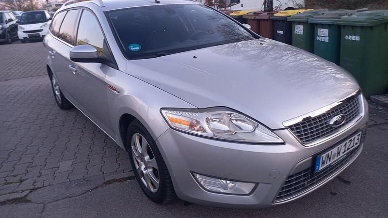 Gebraucht Ford Mondeo Titanium 140 PS (102 kW) 2008 Silber Kombi