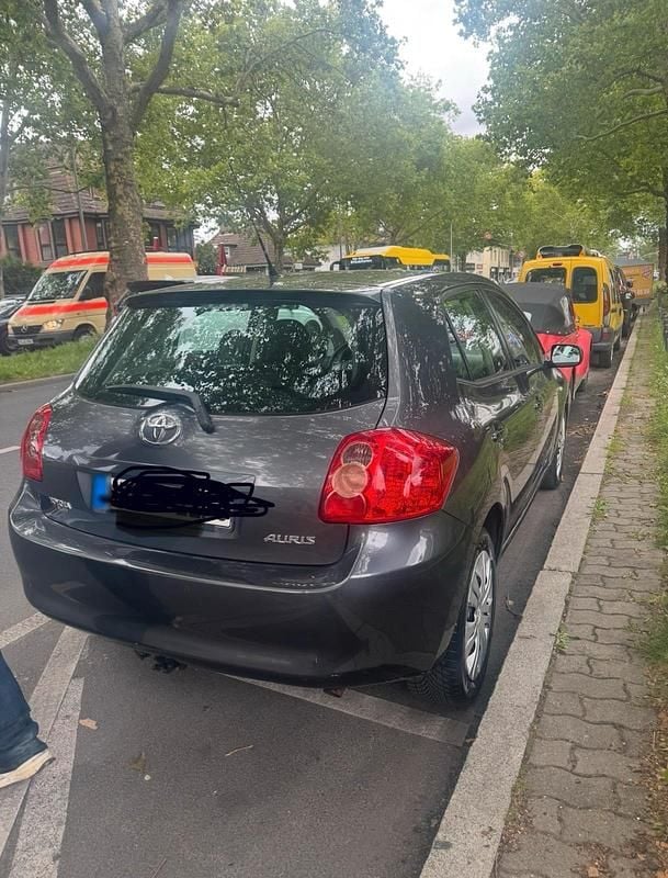 Gebraucht Toyota Auris 91 PS (66 kW) 2008 Grau Kleinwagen