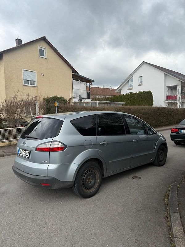Gebraucht Ford S-MAX S 140 PS (102 kW) 2010 Van / Kleinbus