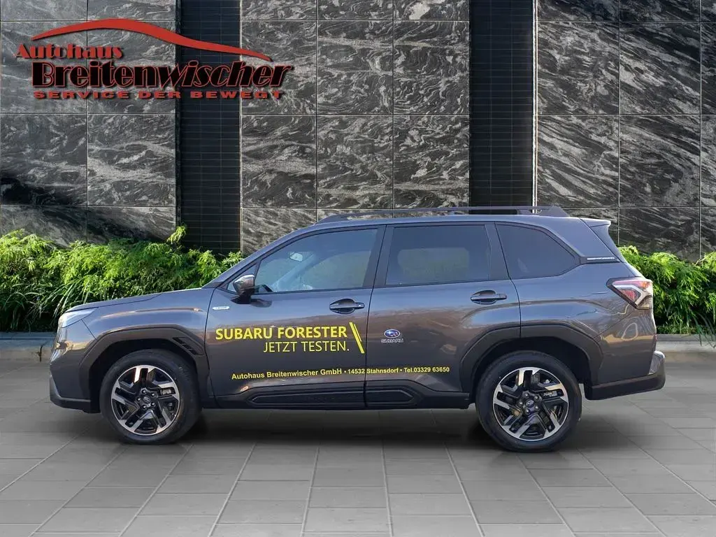 Neu Subaru Forester Exclusive+ 136 PS (100 kW) 2026 Schwarz SUV