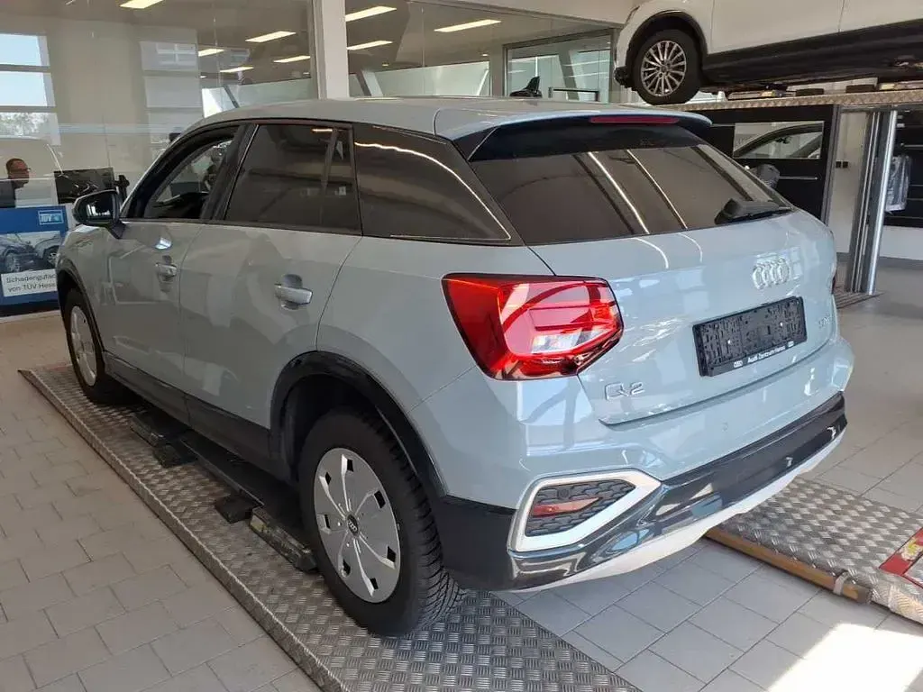 Second-hand Audi Q2 Advanced 150 CP (110 kW) 2021 Gri SUV