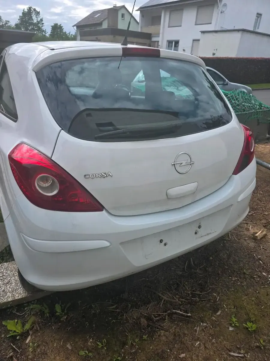 Gebraucht Opel Corsa 60 PS (44 kW) 2008 Weiß Kleinwagen