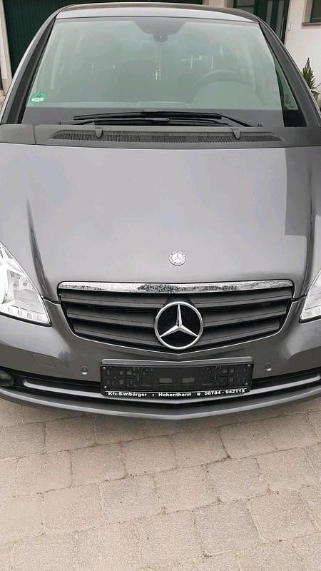 Gebraucht Mercedes A160 95 PS (69 kW) 2011 Grau Limousine