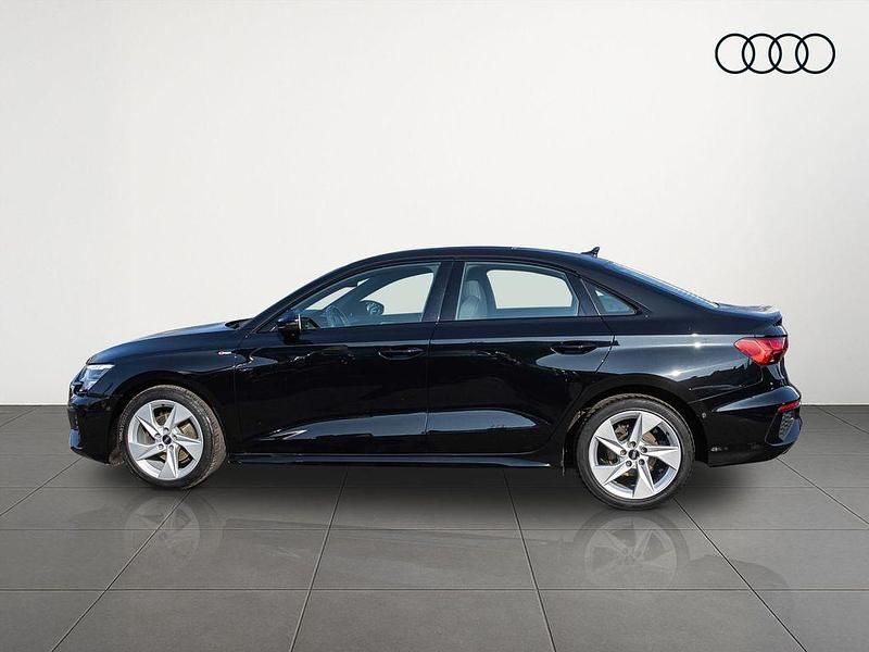 Gebraucht Audi A3 S-Line 116 PS (85 kW) 2023 Mythosschwarz metallic Limousine