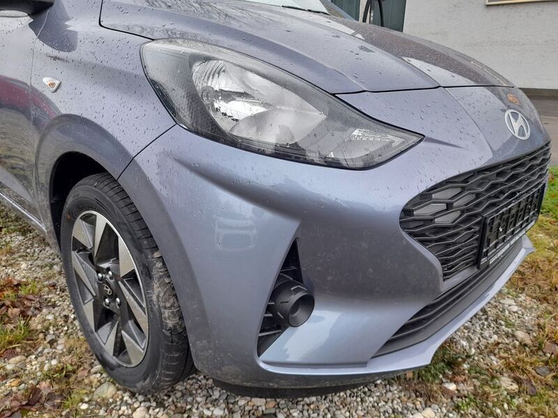Gebraucht Hyundai i10 Trend 79 PS (58 kW) 2024 Blau Kleinwagen