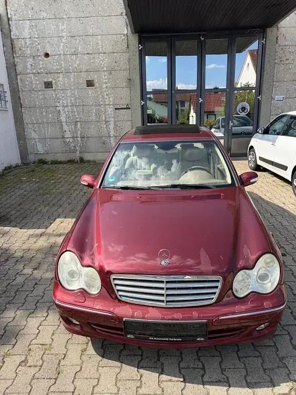 Gebraucht Mercedes C200 Classic 163 PS (119 kW) 2004 Rot Limousine