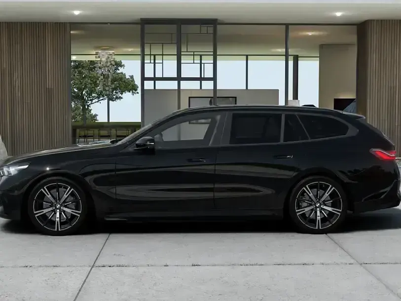 Gebraucht BMW 520 M Sport 190 PS (139 kW) 2025 Schwarz