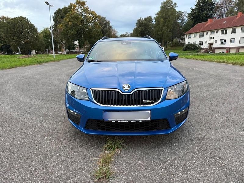 Blau Gebraucht 2013 Skoda Octavia RS Kombi | 9.500 € (Guter Preis) - Bild 1/4