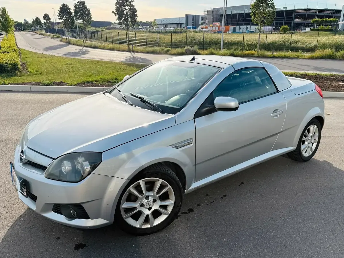 Gebraucht Opel Tigra 123 PS (90 kW) 2005 Silber Cabrio