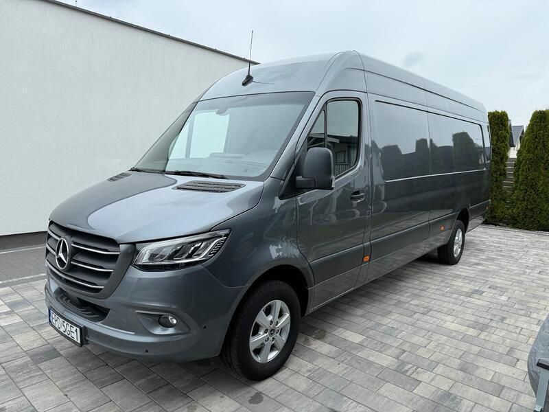 Grau Gebraucht 2020 Mercedes Sprinter Van | 39.999 € (Guter Preis) - Bild 1/4