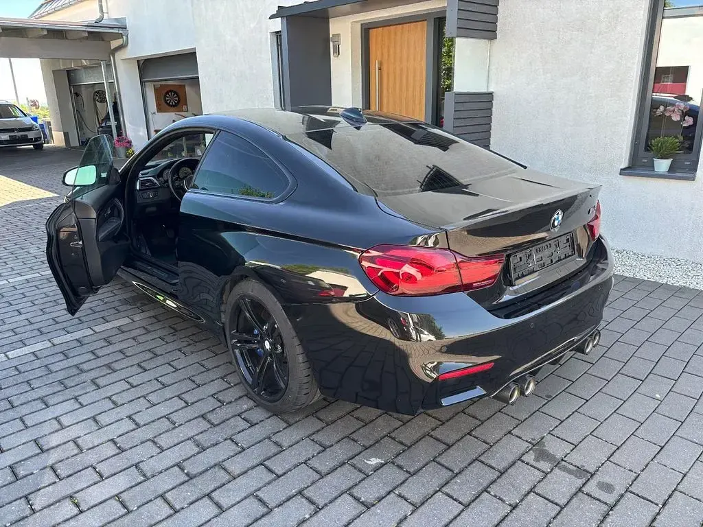 Używany BMW M4 Performance 431 KM (317 kW) 2017 Czarny Coupe