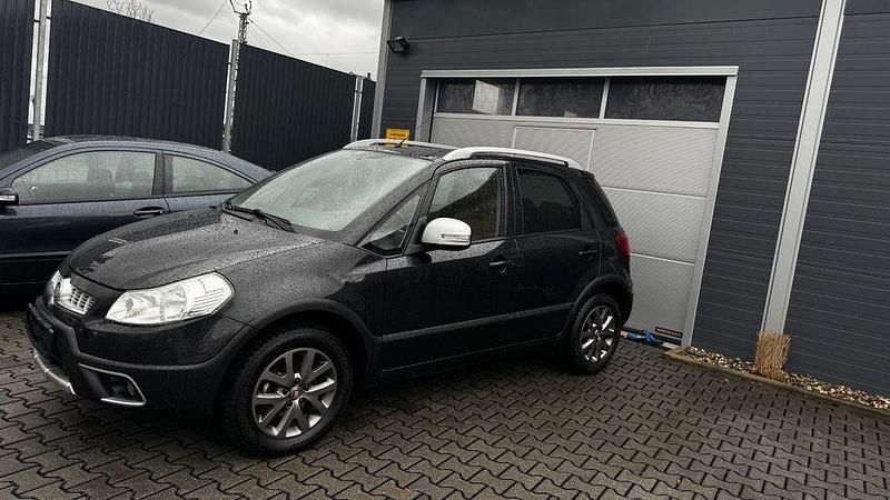 Gebraucht Fiat Sedici Lounge 120 PS (88 kW) 2012 Schwarz SUV