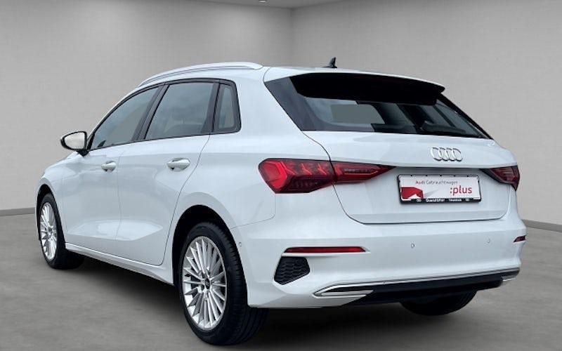 Gebraucht Audi A3 Advanced Plus 116 PS (85 kW) 2024 Gletscherweiß metallic Limousine