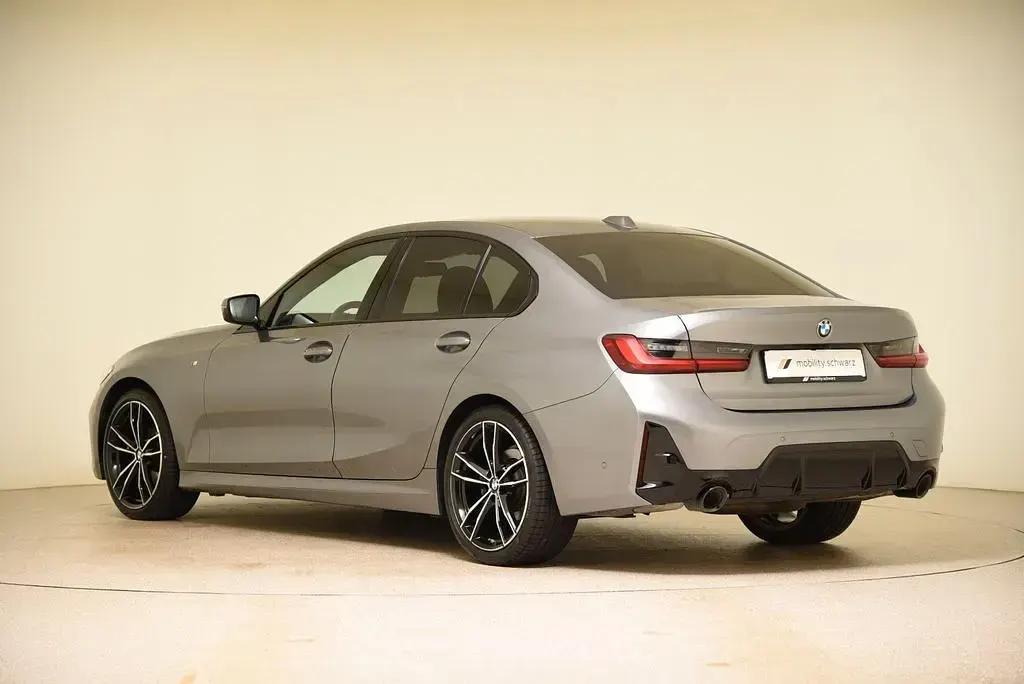 Gebraucht BMW 320 M Sport 190 PS (139 kW) 2024 Grau Limousine