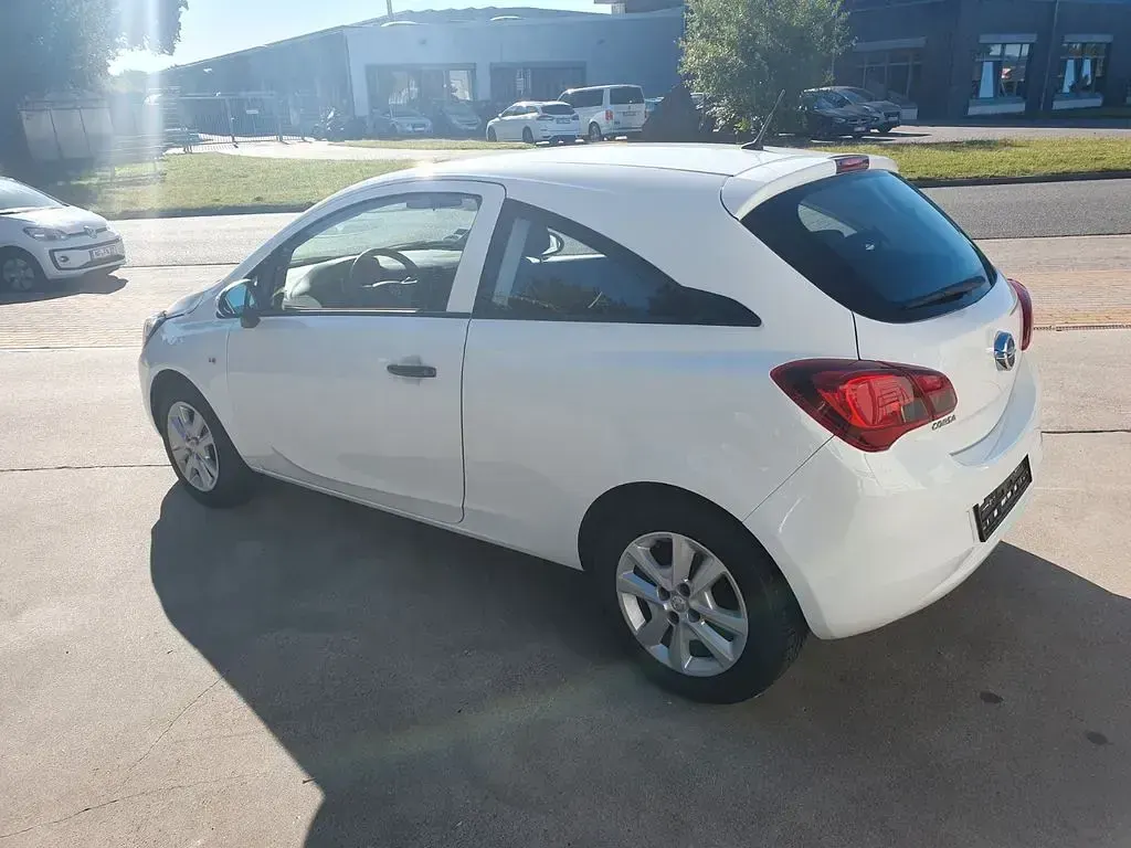 Gebraucht Opel Corsa Selection 69 PS (50 kW) 2017 Weiß Kleinwagen