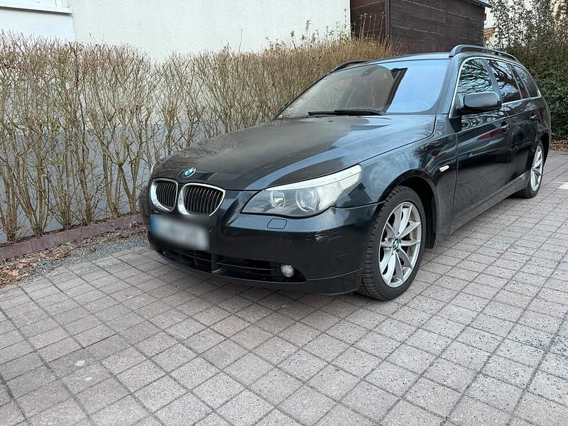 Gebraucht BMW 525 177 PS (130 kW) 2006 Schwarz Kombi