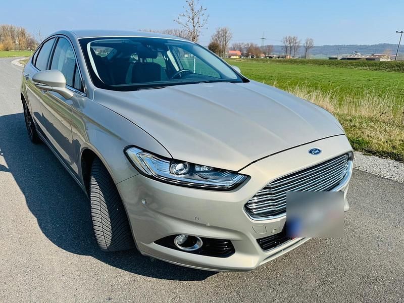 Gebraucht Ford Mondeo 203 PS (149 kW) 2015 Grau Kleinwagen