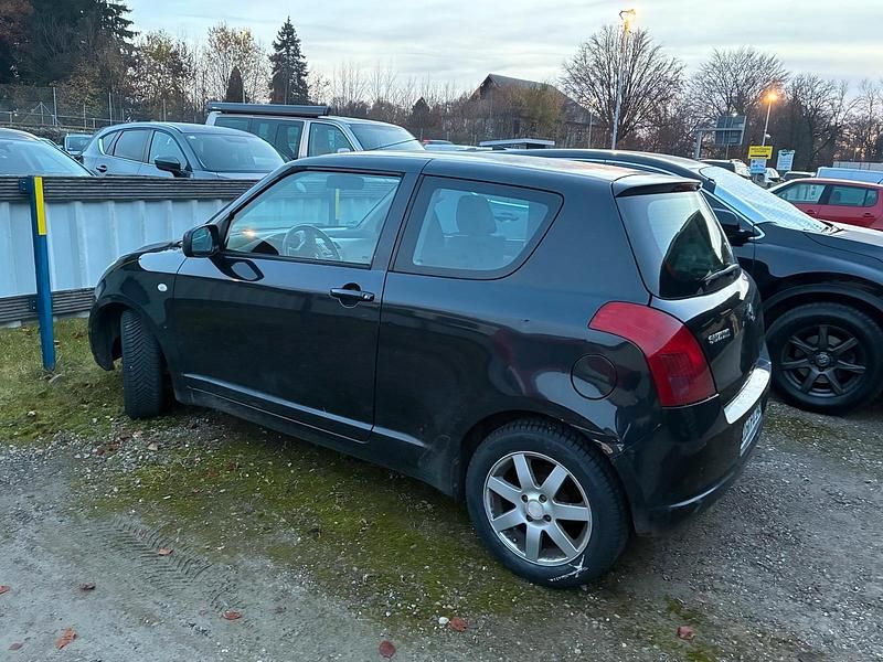 Schwarz Gebraucht 2007 Suzuki Swift Kleinwagen | 2.300 € - Bild 1/4