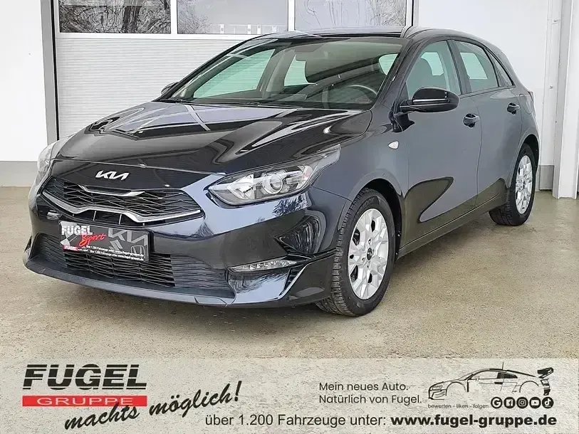 Gebraucht Kia Ceed Edition 7 101 PS (74 kW) 2022 Zilinaschwarz met. Kleinwagen