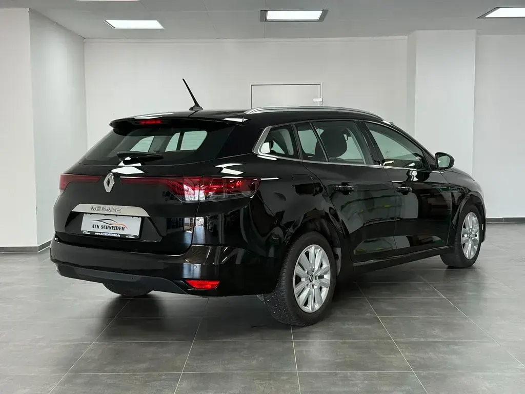 Gebraucht Renault Mégane IV Business 140 PS (102 kW) 2022 Schwarz Limousine