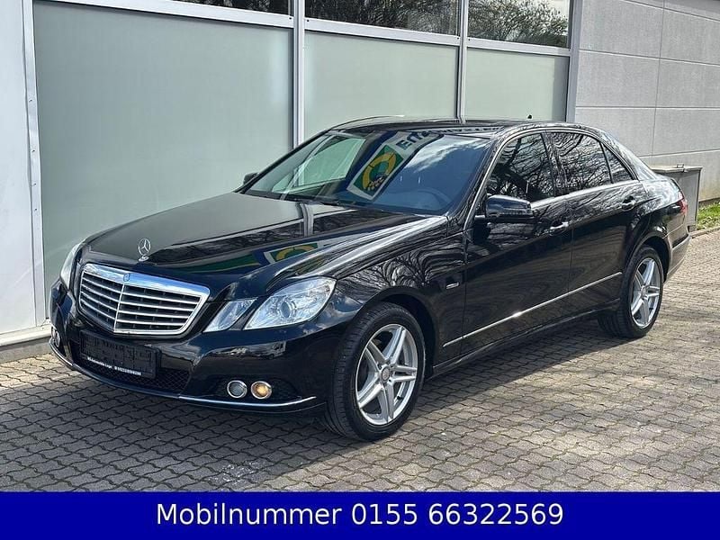 Gebraucht Mercedes E200 184 PS (135 kW) 2010 Schwarz Limousine