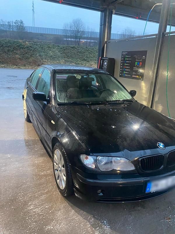 Gebraucht BMW 318 143 PS (105 kW) 2002 Schwarz Limousine