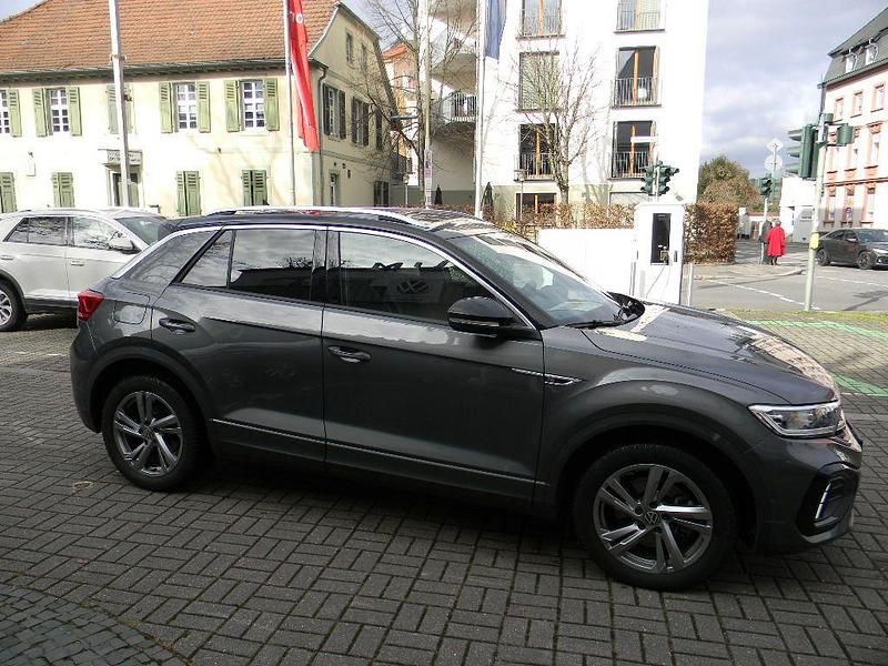Gebraucht VW T-Roc R-line 150 PS (110 kW) 2023 Indiumgrau (metallic) SUV