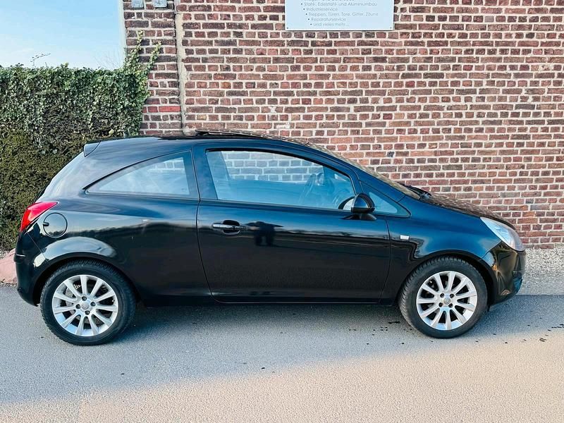 Gebraucht Opel Corsa Innovation 86 PS (63 kW) 2011 Schwarz Kleinwagen