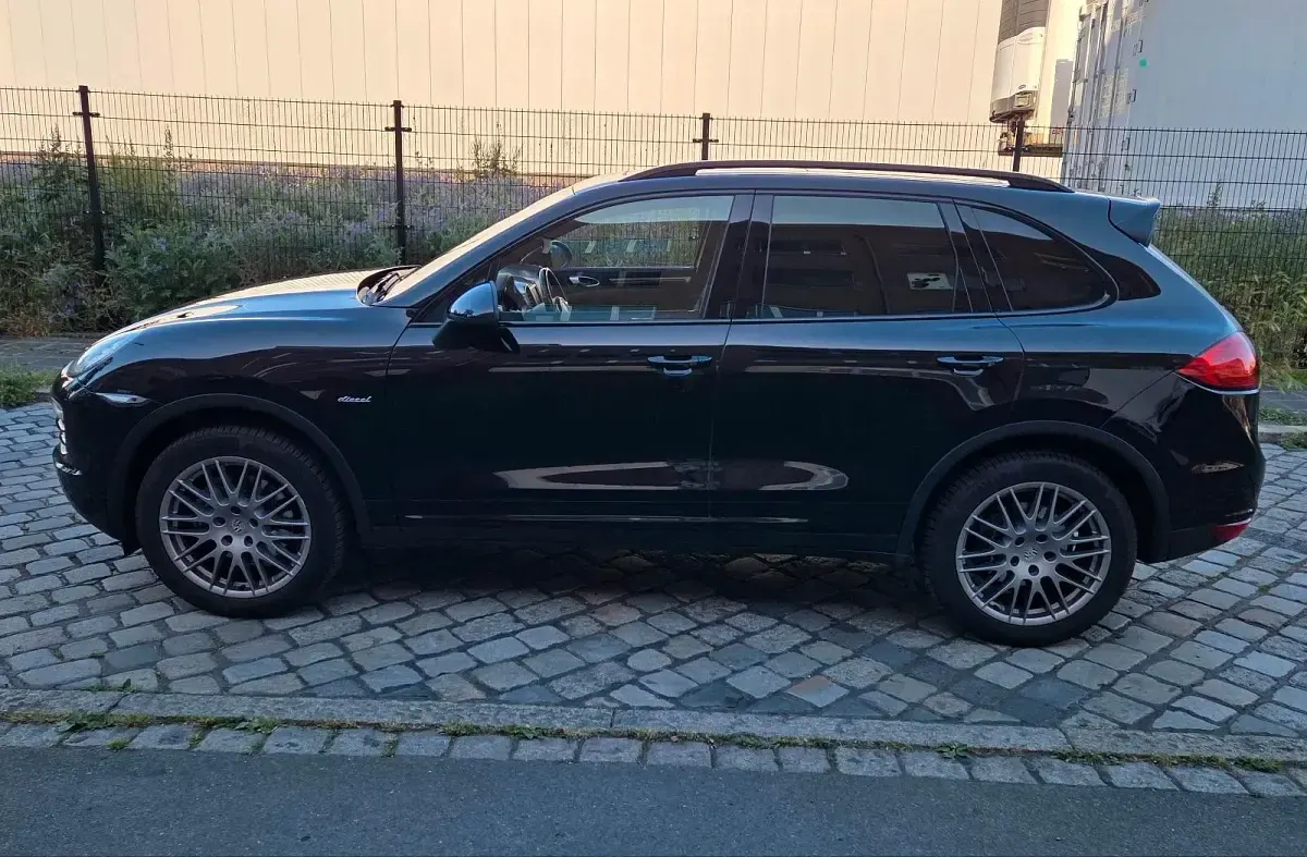 Gebraucht Porsche Cayenne 245 PS (180 kW) 2014 Schwarz SUV