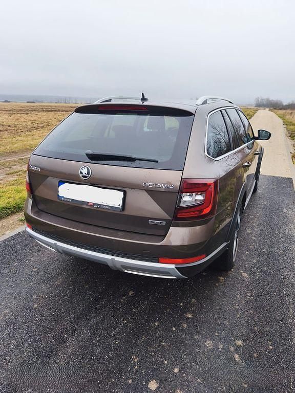 Gebraucht Skoda Octavia Scout Scout 4x4 184 PS (135 kW) 2017 Braun Kombi