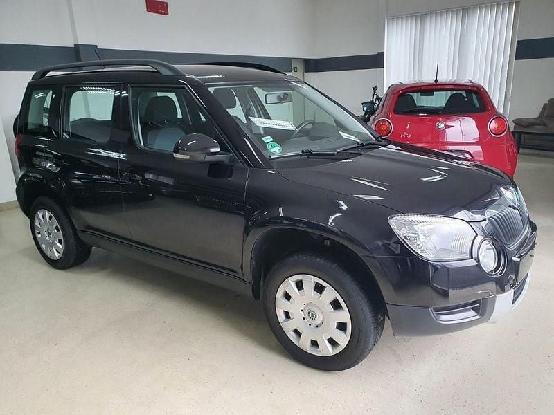 Gebraucht Skoda Yeti Plus Edition 122 PS (89 kW) 2013 Schwarzmagic perleffekt SUV