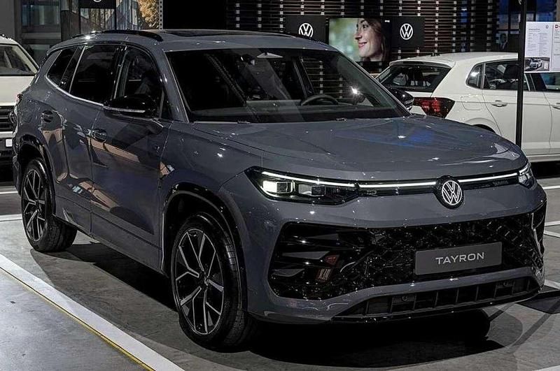 Dolphin grey met Neu 2025 VW Tayron Elegance SUV | 52.000 € (Teuer) - Bild 1/4
