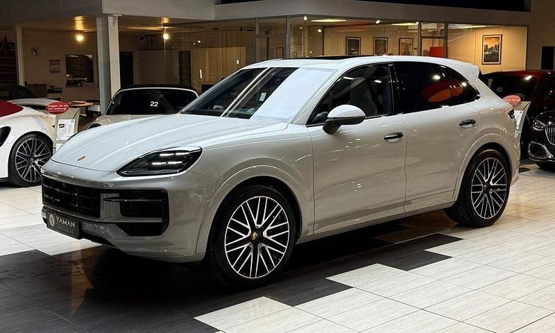 Gebraucht Porsche Cayenne S Sport 475 PS (349 kW) 2024 Grau SUV