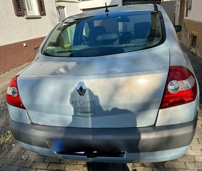Andere farben Gebraucht 2005 Renault Mégane II Limousine | 800 € (Superpreis) - Bild 1/3