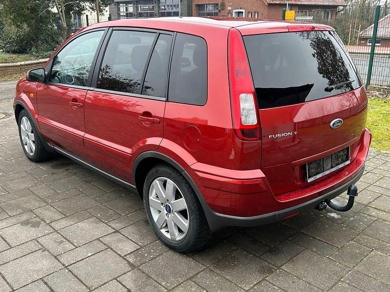 Gebraucht Ford Fusion Style 80 PS (58 kW) 2009 Rot Kleinwagen